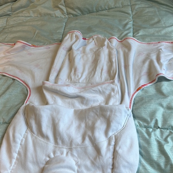 Nested bean swaddle stork - Picture 5 of 9